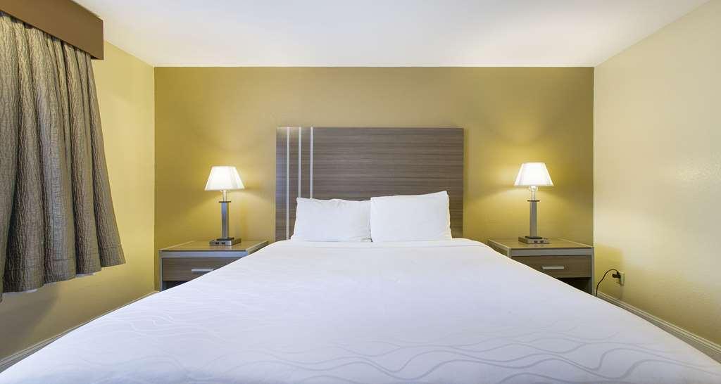 Surestay Plus Hotel By Best Western Sacramento North Bilik gambar